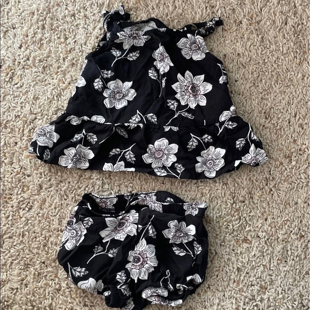 Carter’s Floral Outfit